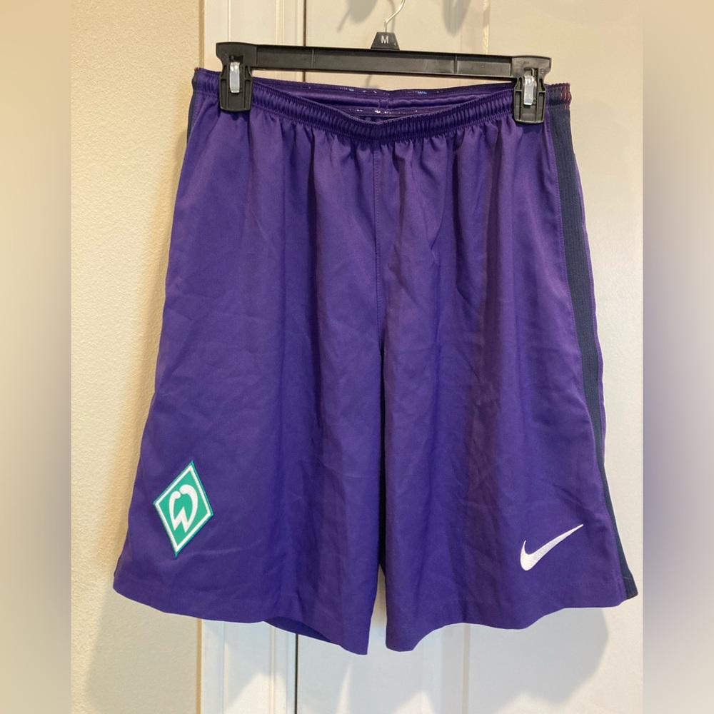 Men’s Nike SV Werder Bremen soccer shorts size Medium